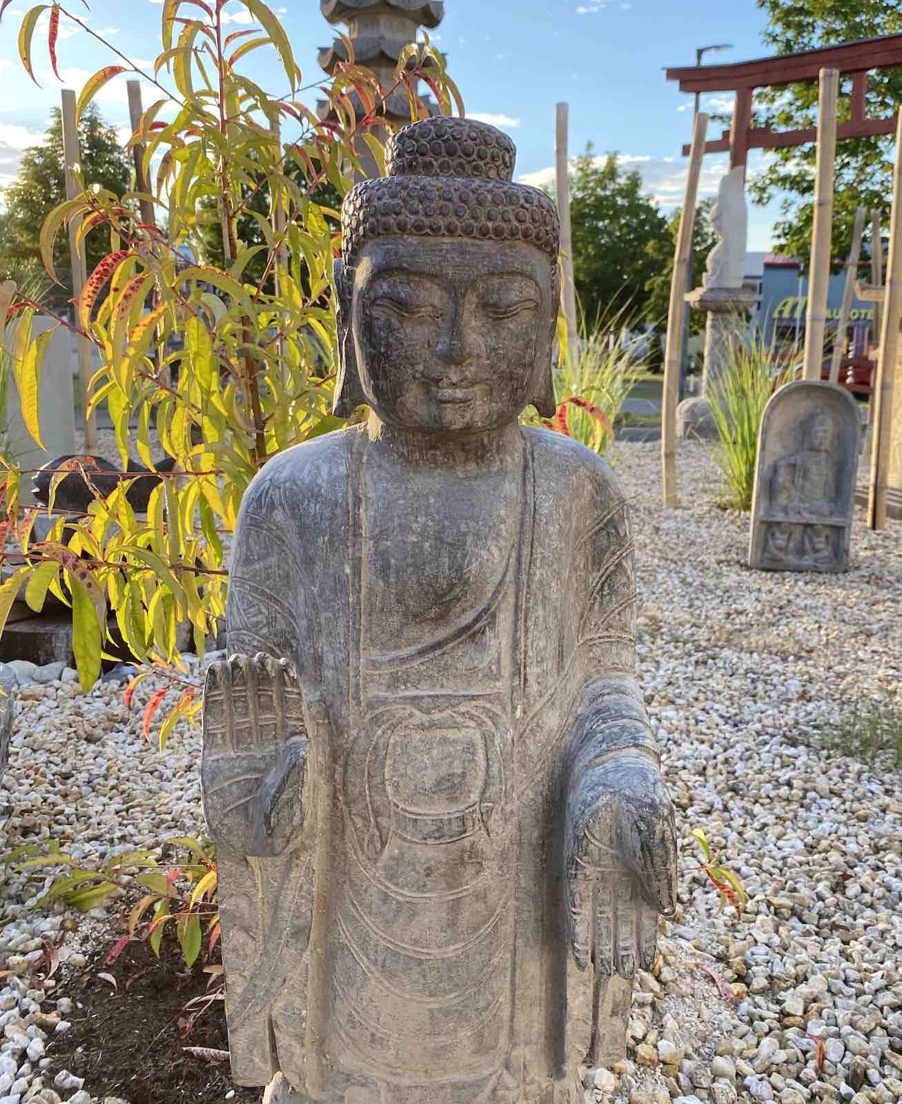 Stehende Garten Buddha Statue Naturstein 100cm Lotussockel